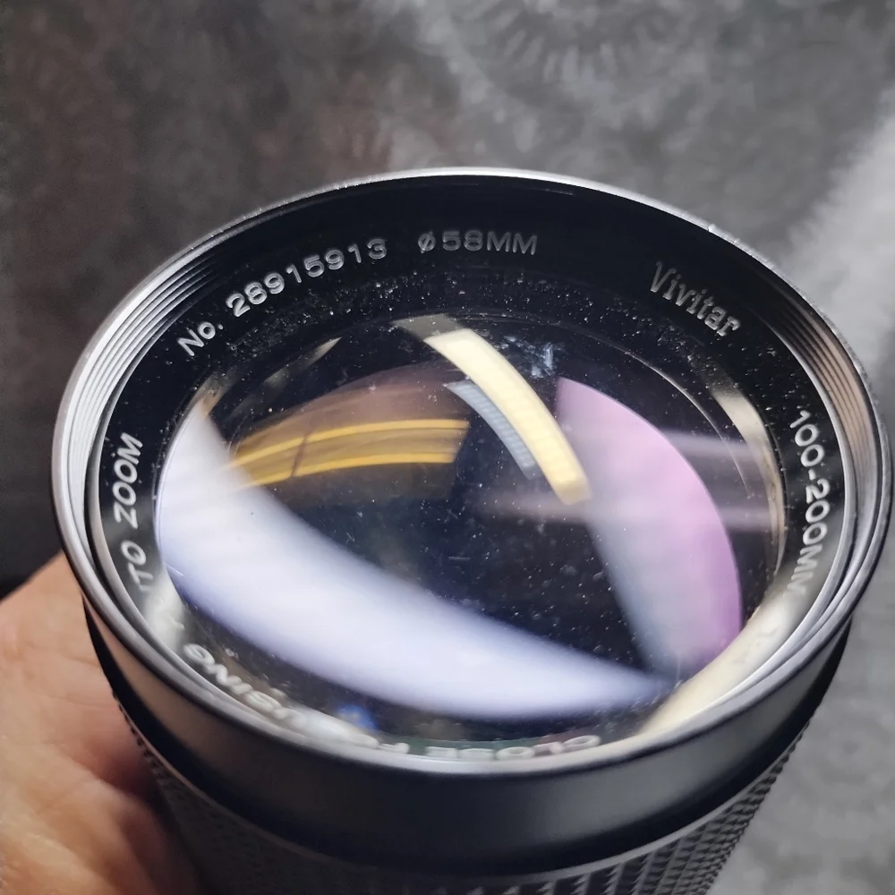 Vivitar 100-200mm f4 Close Focus Lens with case